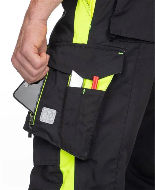 Pantaloni de lucru cu buzunar cargo si compartimente functionale.